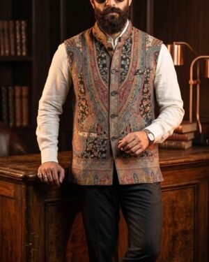 New Men’s Waistcoat – 2026 Collection, Size L