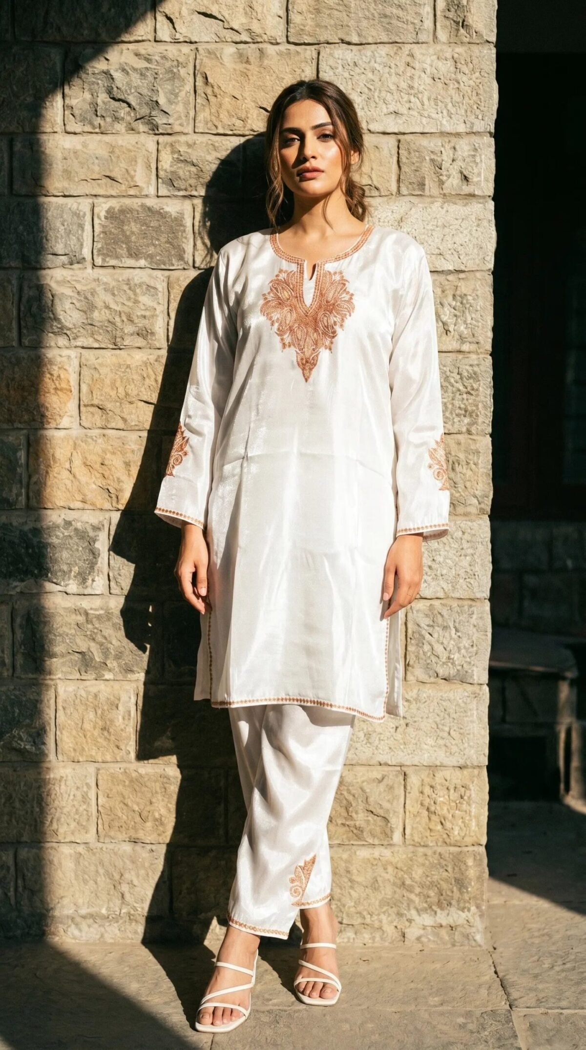 Finely Weaved Shawl – T000803KH