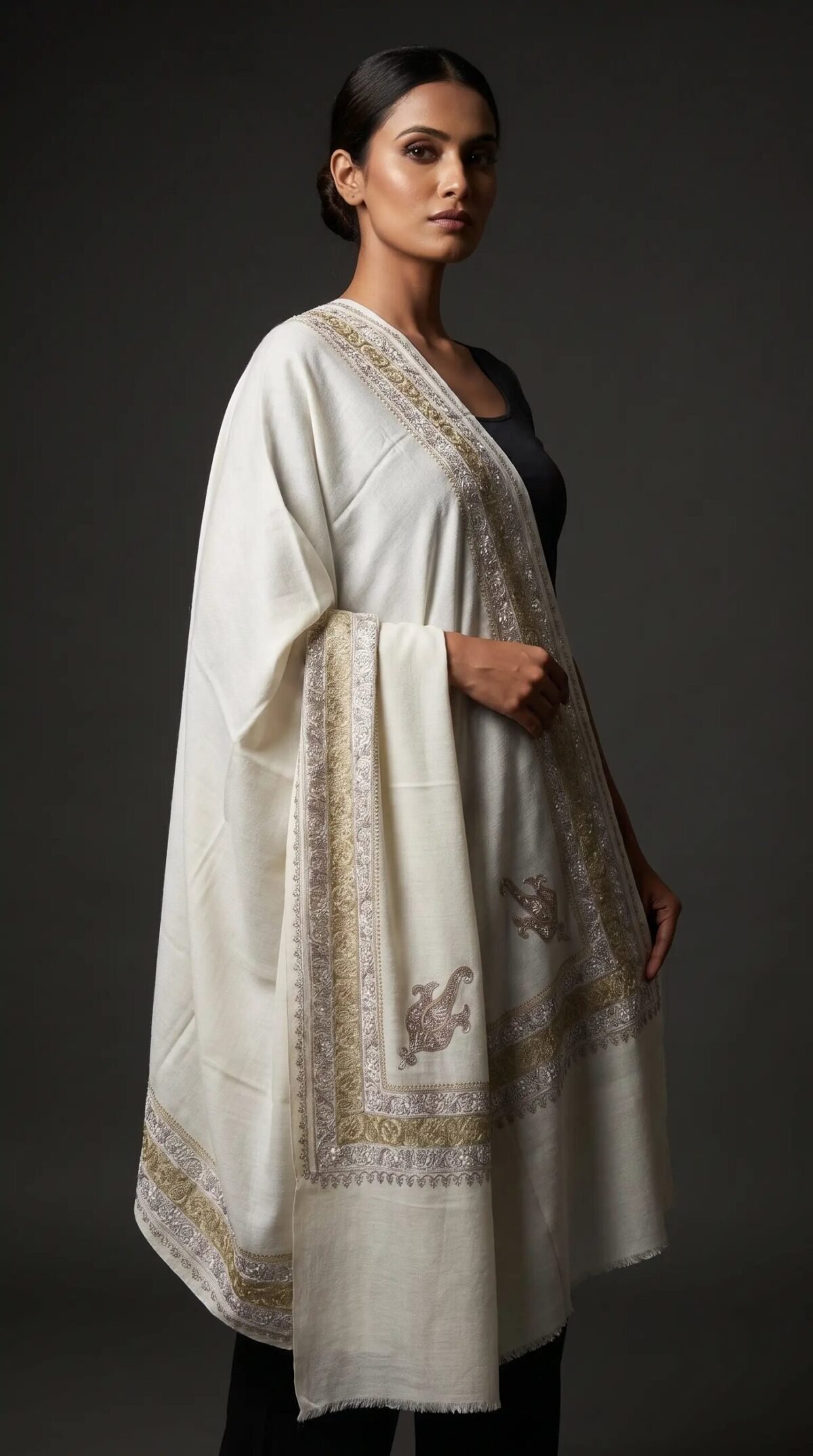 Finely Weaved Shawl – T000803KH