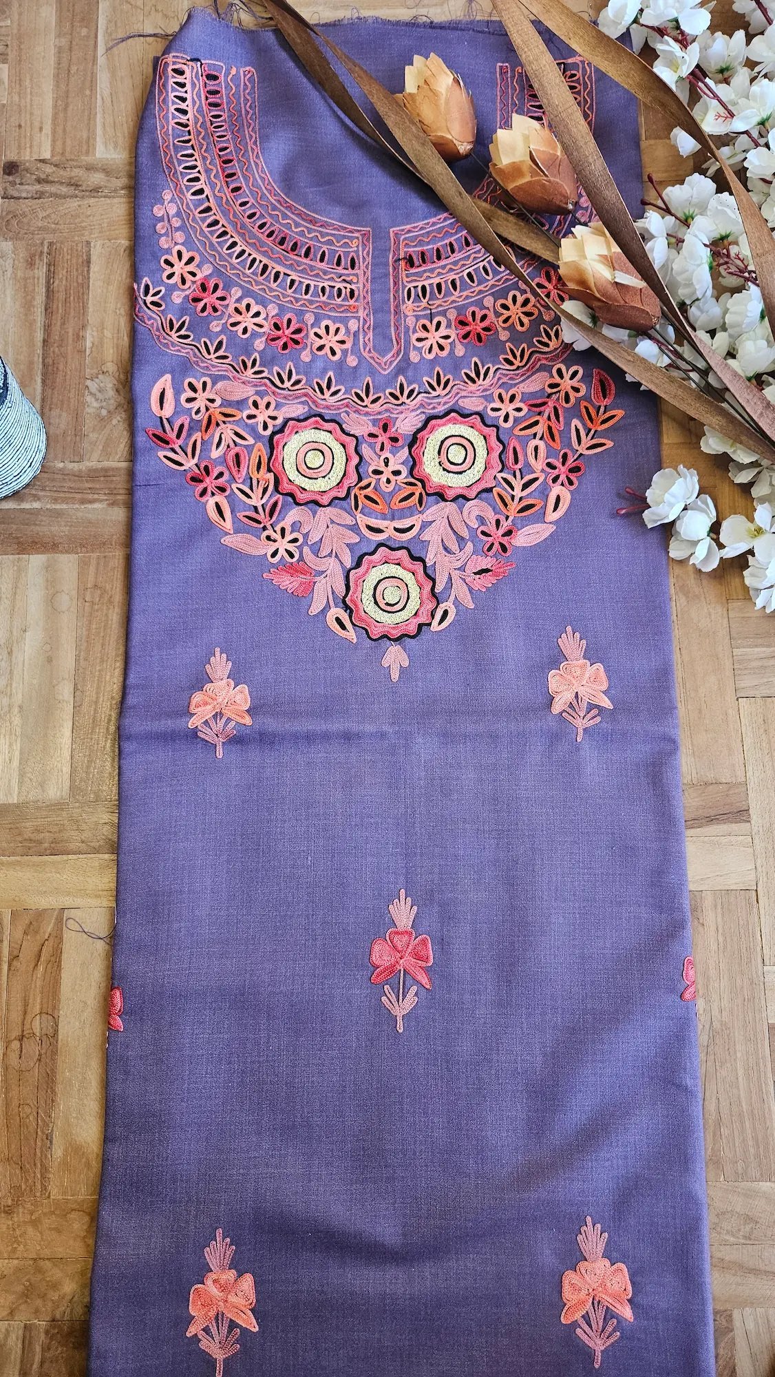 Finely Weaved Shawl – T000803KH