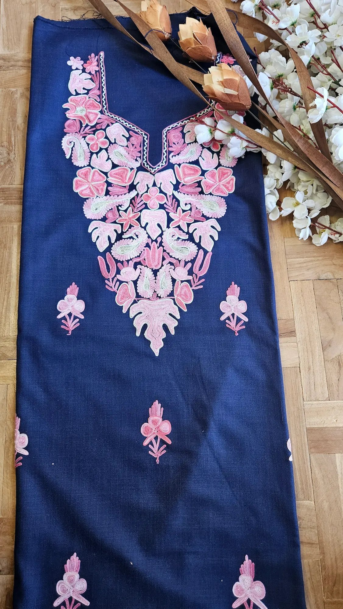 Finely Weaved Shawl – T000803KH