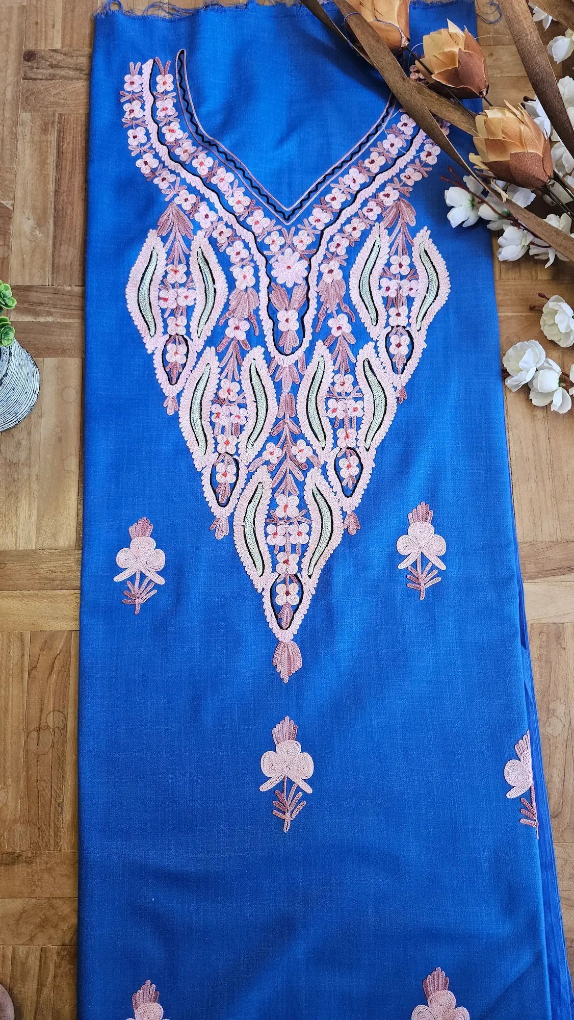 Finely Weaved Shawl – T000803KH