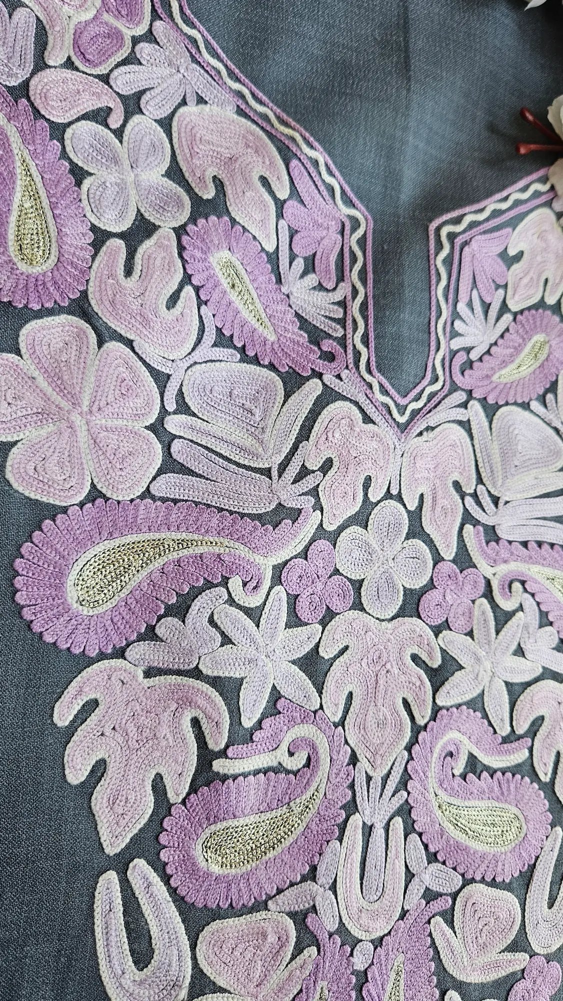 Finely Weaved Shawl – T000803KH