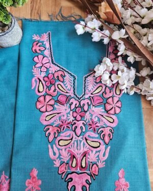 Hand Assisted Aari Two-piece