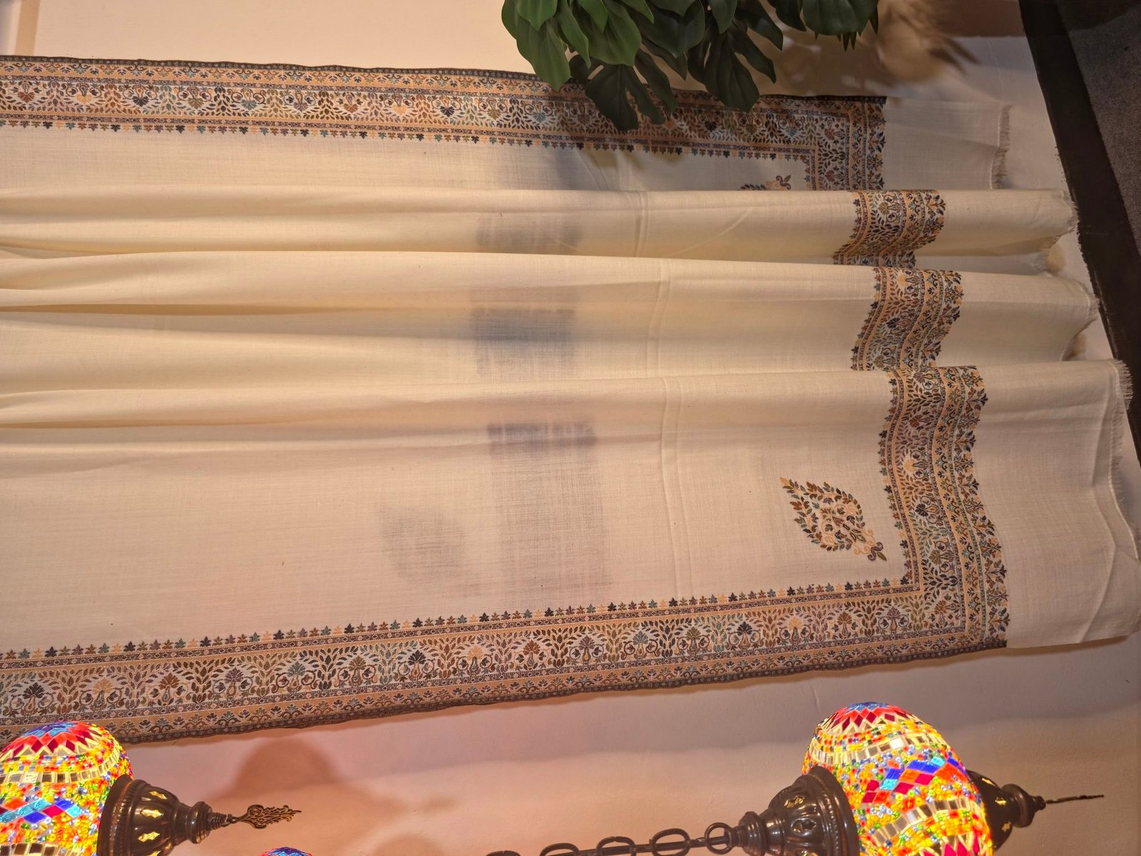 Premium Kani Border Shawl – T002036KH