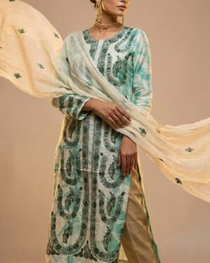 Hand Assisted Aari Three-piece