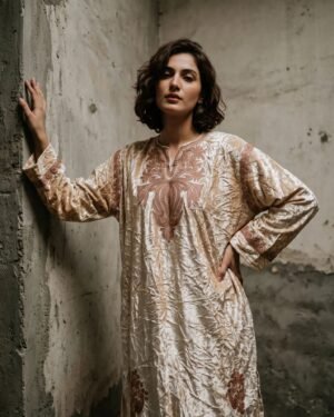 Kashmiri Bota Tilla Crushed Velvet Pheran