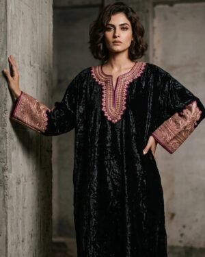 Kashmiri Bota Tilla Crushed Velvet Pheran